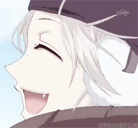 #巴卫# 
你微笑地看着我，
不说一句话。
而我知道，
为了这个，
我已经等了很久了。