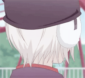 #巴卫# 
你微笑地看着我，
不说一句话。
而我知道，
为了这个，
我已经等了很久了。