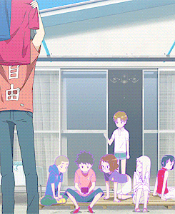 突然好想你 
你会在哪里 
过得快乐或委屈
突然好想你 
突然锋利的回忆 
突然模糊的眼睛