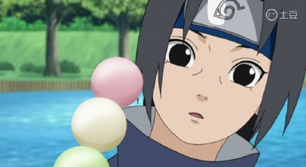 记得鼬在火影第一次登场也是在吃丸子，这也许就是原作者安排的宿命[男神]