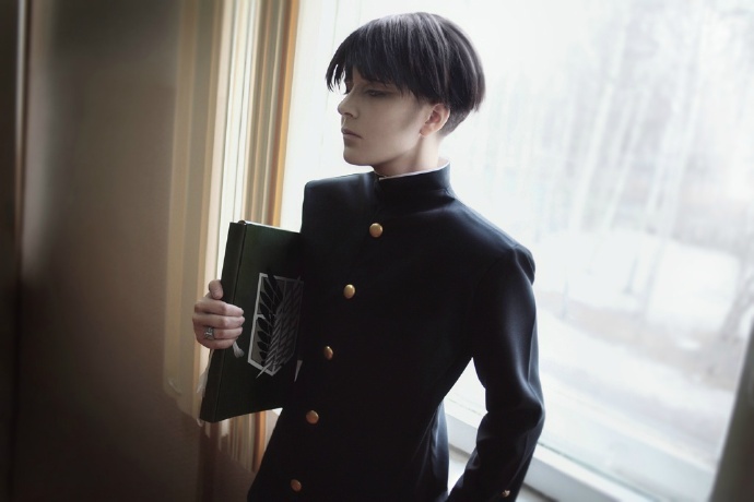 俄罗斯大神一组兵长cos照，这颜值要逆天啊，帅炸呀！！[花心]