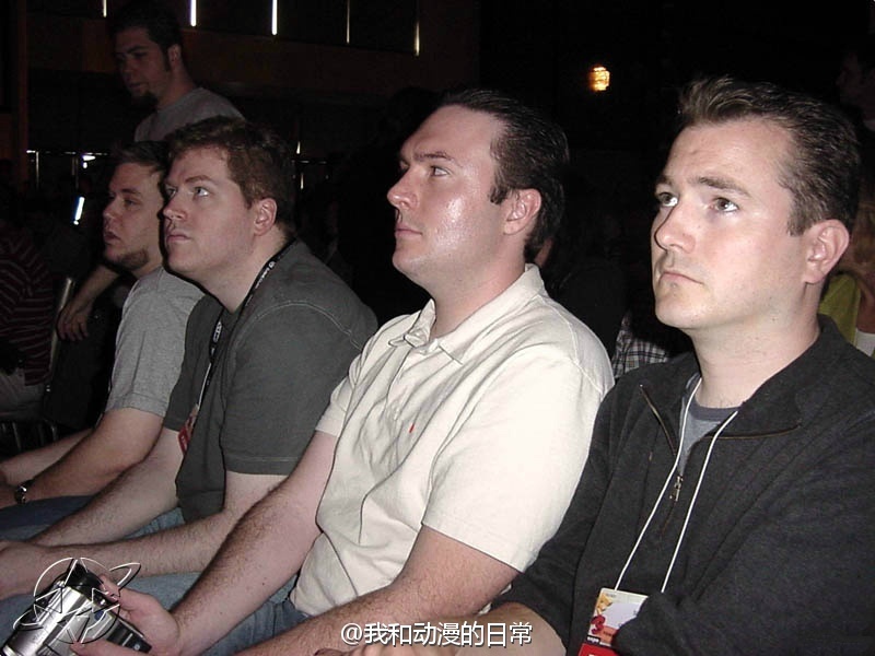 日本一迅社贴心出品《穿上这样的衣服一定能杀死处男》漫画教学书[哈哈]