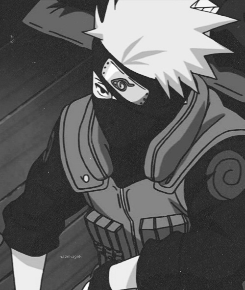 坚强且永不言弃的鸣人，本性善良的复仇者佐助，把悲伤埋于心底的卡卡西，刚毅又柔弱的小樱；智商超高怕麻烦的鹿丸，一生渴望自由的天才宁次，在黑暗中穿行的英雄宇智波鼬，孤独的我爱罗，好色的自来也，温柔的四代，还有好多好多...就是这么一群人温暖了我整个青春，他们叫做火影忍者[嘻嘻]