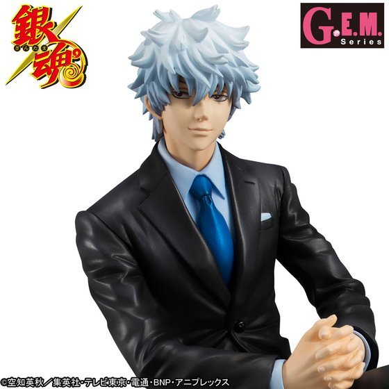 坂田银时西服款 上色版手办公开！眼镜可摘。
啊啊啊啊我的银桑不可能这么帅[花心]
折合RMB636元，2017年5月下旬发售[嘻嘻]
这西装眼镜大长腿，正经起来帅到掉渣呀[哈哈]