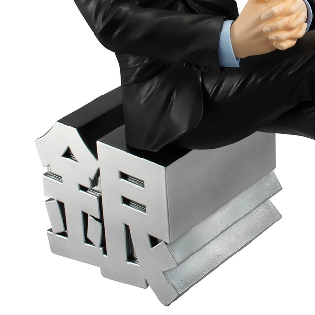 坂田银时西服款 上色版手办公开！眼镜可摘。
啊啊啊啊我的银桑不可能这么帅[花心]
折合RMB636元，2017年5月下旬发售[嘻嘻]
这西装眼镜大长腿，正经起来帅到掉渣呀[哈哈]