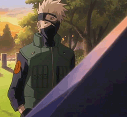 听说太念旧的人，容易受伤。