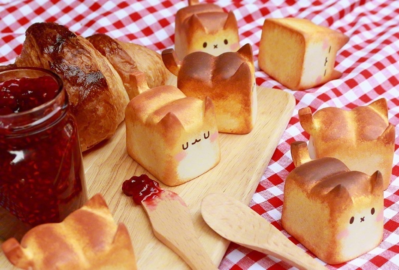 #二次元美食#之猫咪面包，萌死你，萌你一脸血[哈哈][嘻嘻][可怜]
