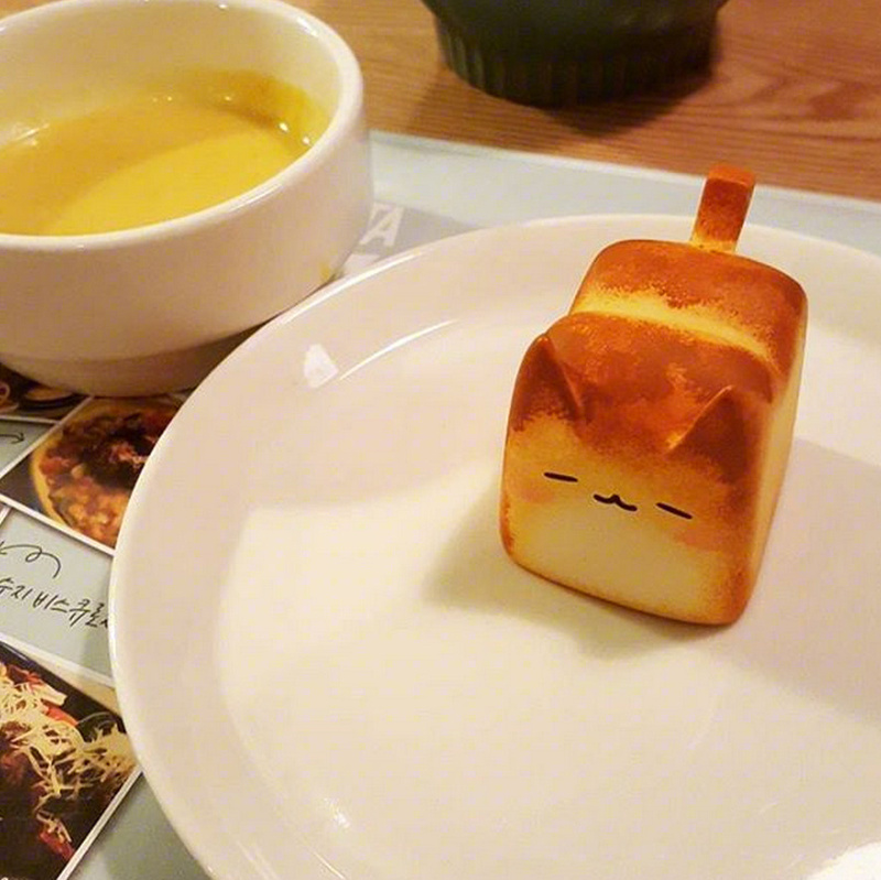 #二次元美食#之猫咪面包，萌死你，萌你一脸血[哈哈][嘻嘻][可怜]